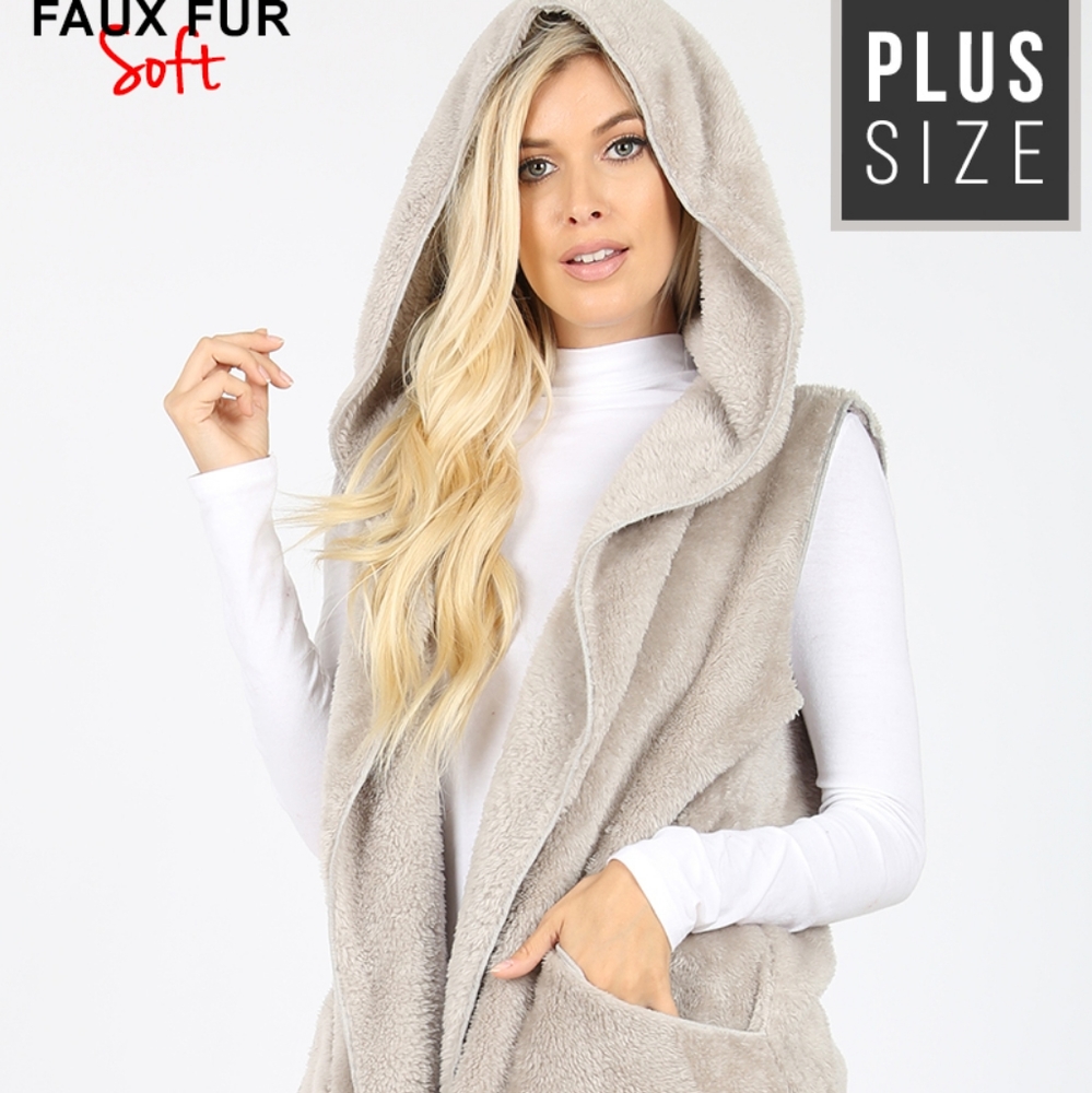 ⭐2 Left ⭐Zenana Faux Fur Hooded Vest Light Gray